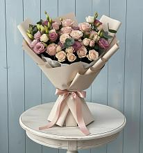 Букет цветов из:  Розы и Лизиантусы #REPLACE_PRED# Металлплощадке