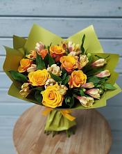Букет цветов из:  Альстромерии и Розы в Металлплощадке