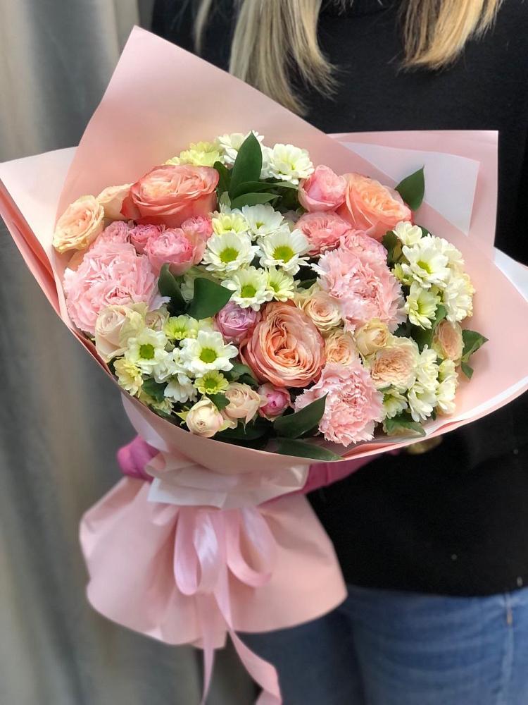 Букет цветов из: Гвоздики, Розы и Хризантемы в Металлплощадке