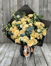 Букет цветов из:  Розы и Лизиантусы в Металлплощадке
