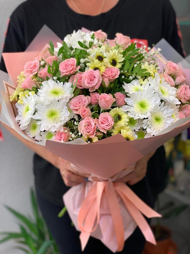 Букет цветов из: Розы и Хризантемы в Металлплощадке