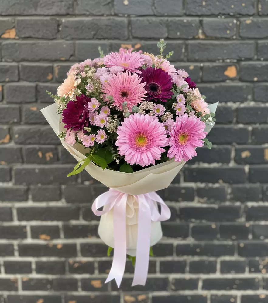 Букет цветов из: Герберы и Хризантемы в Металлплощадке
