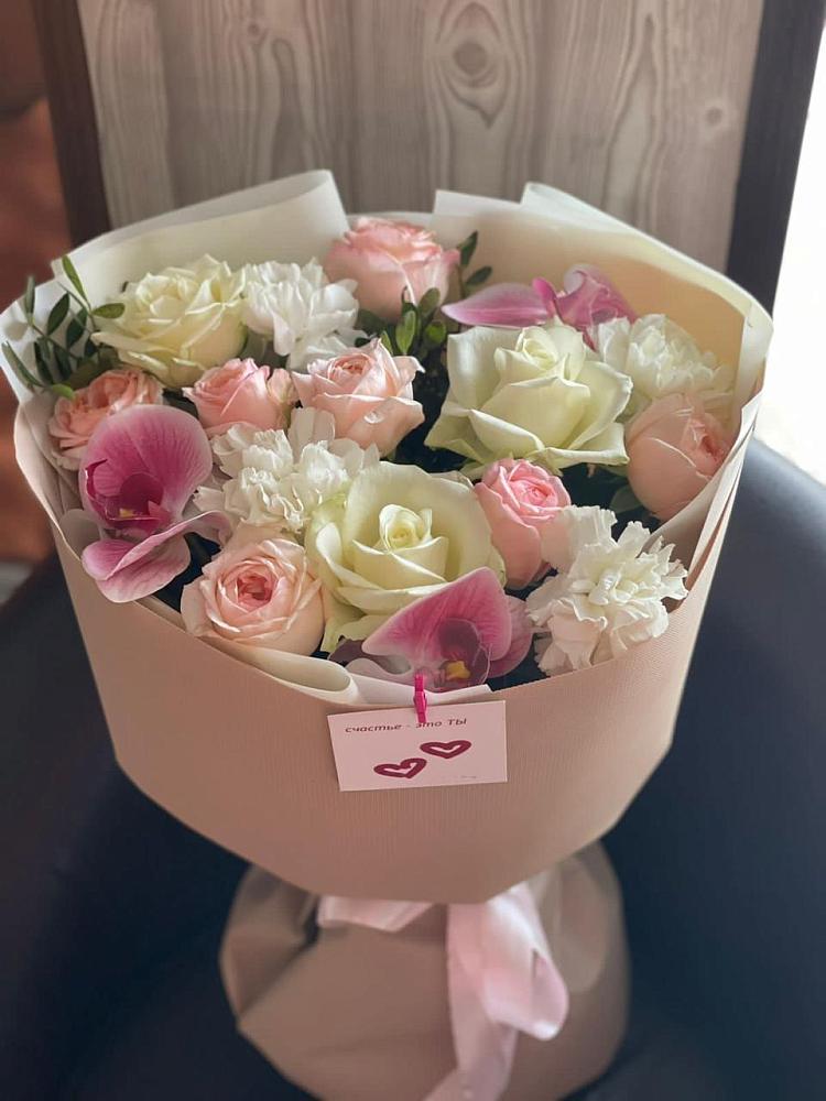 Букет цветов из: Орхидеи, Розы и Гвоздики в Металлплощадке