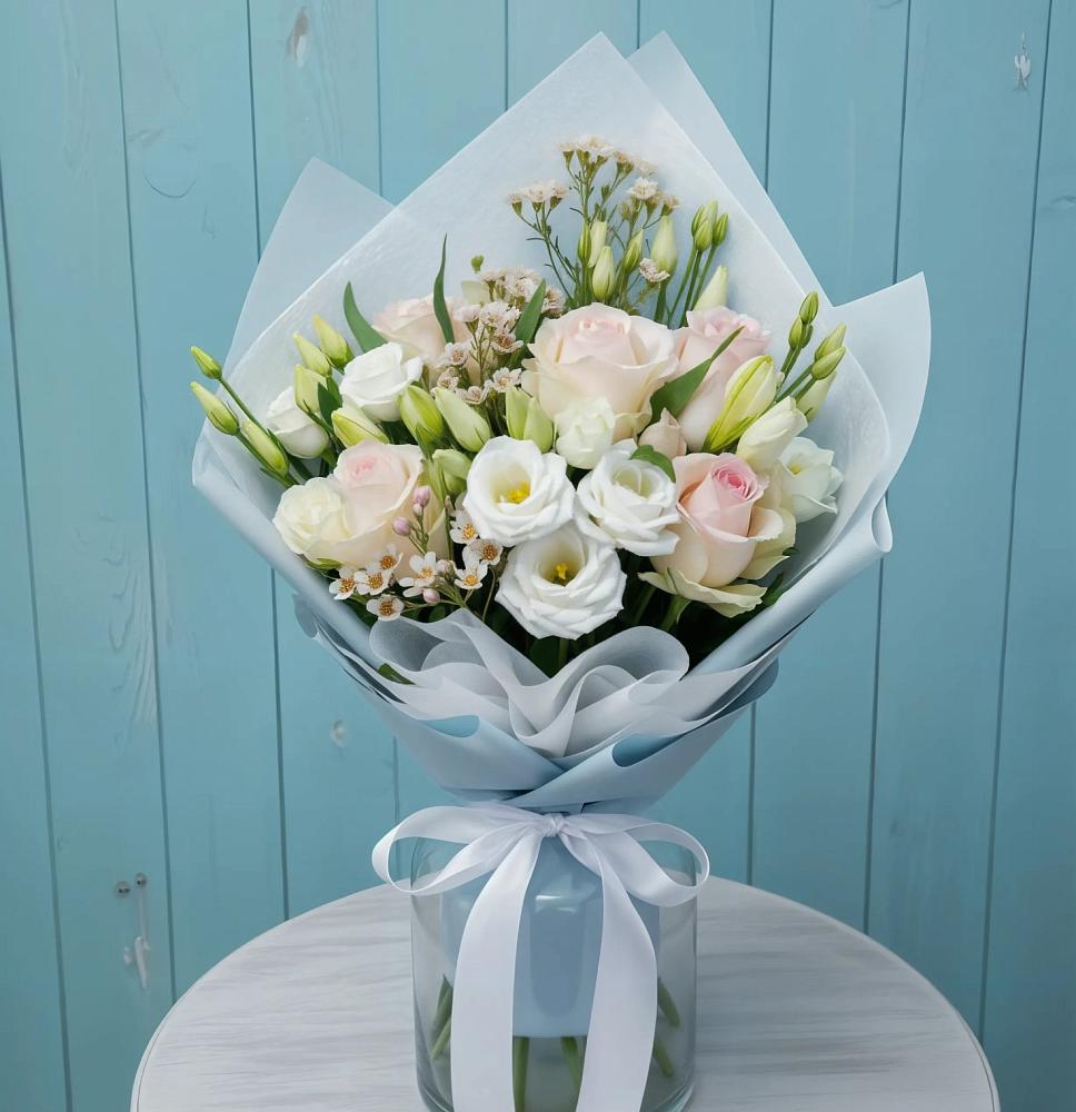 Букет цветов из: Розы и Лизиантусы в Металлплощадке