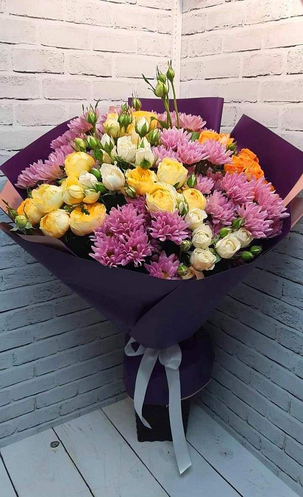 Букет цветов из: Хризантемы и Розы в Металлплощадке