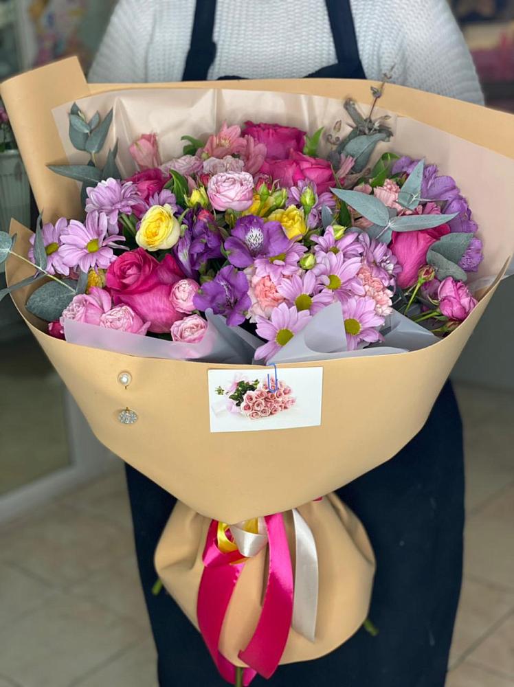 Букет цветов из: Хризантемы, Гвоздики и Альстромерии в Металлплощадке