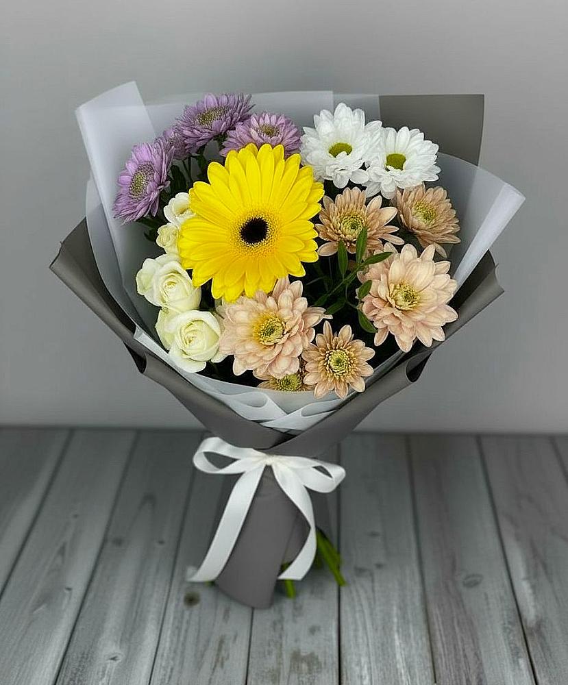 Букет цветов из: Розы, Герберы и Хризантемы в Металлплощадке