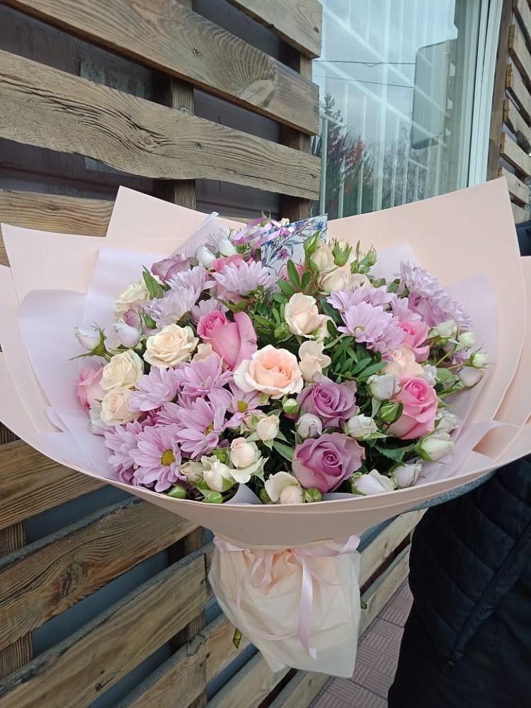 Букет цветов из: Розы и Хризантемы в Металлплощадке