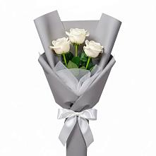 Букет 3 белые розы в Металлплощадке