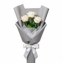 Букет 3 белые розы в Металлплощадке