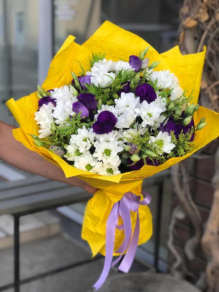 Букет цветов из: Ирисы, Хризантемы и Ромашки в Металлплощадке