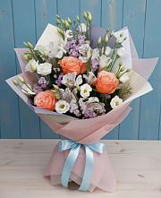 Букет цветов из:  Лизиантусы, Розы, Альстромерии и Гипсофила #REPLACE_PRED# Металлплощадке