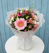 Букет цветов из:  Герберы, Альстромерии и Лизиантусы в Металлплощадке