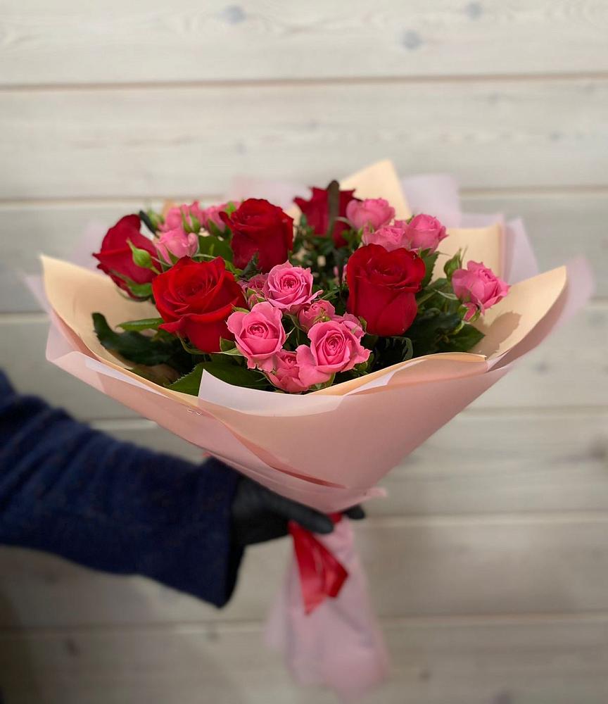 Букет цветов из: Розы в Металлплощадке