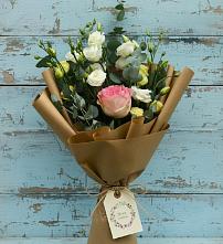 Букет цветов из:  Розы и Лизиантусы #REPLACE_PRED# Металлплощадке