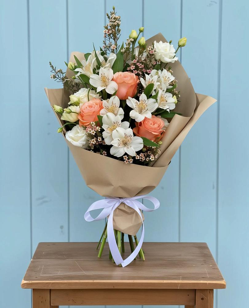 Букет цветов из: Альстромерии, Лизиантусы, Розы и Хризантемы в Металлплощадке