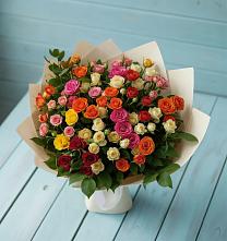 Букет Микс из разноцветных кустовых роз в Металлплощадке