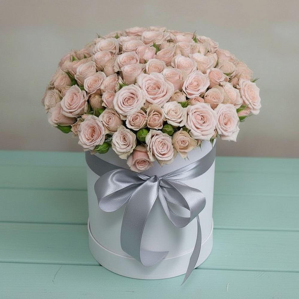 Цветочная композиция из Розы в шляпной коробке в Металлплощадке